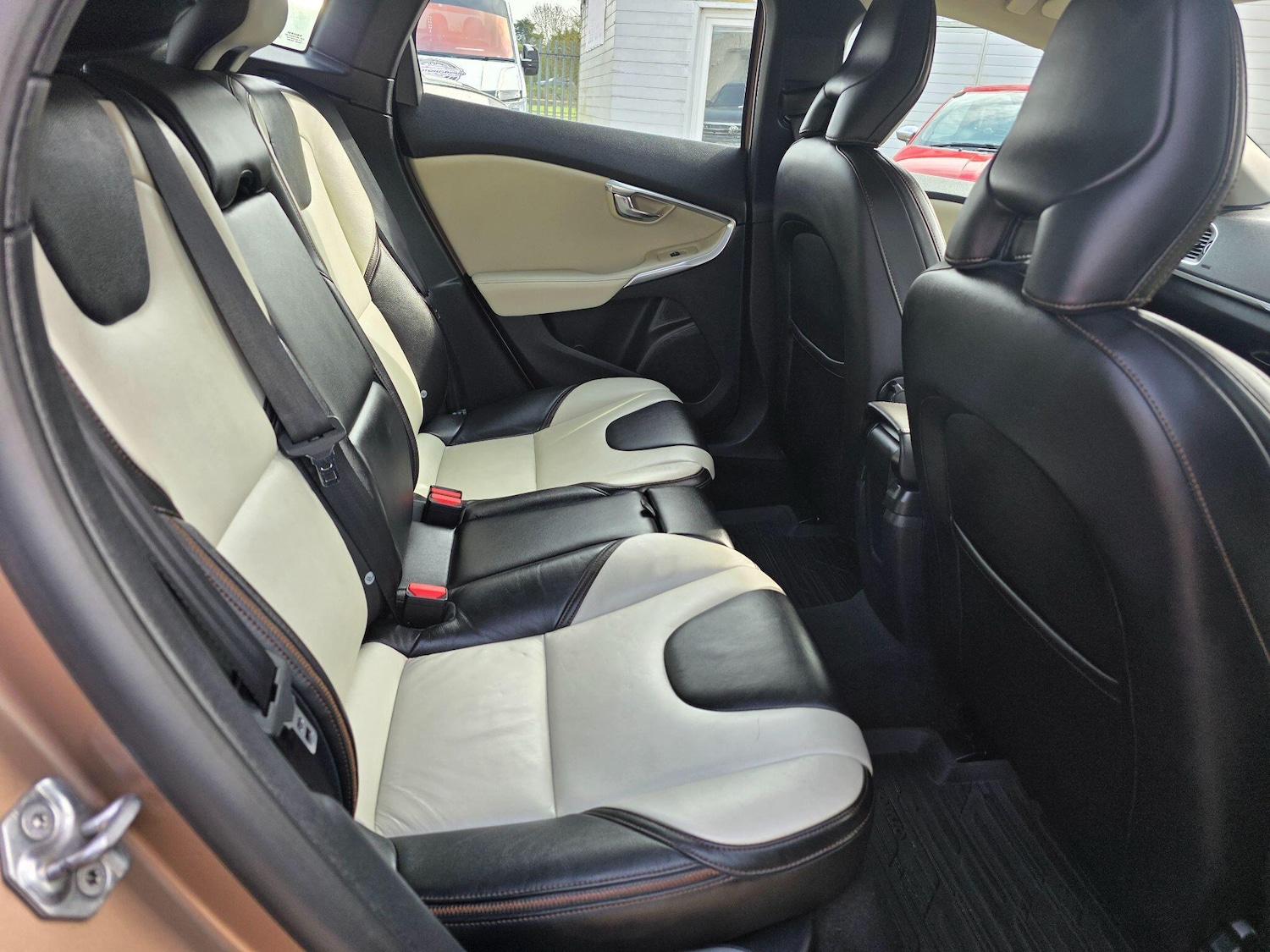 Used Volvo V40 2015 for sale - 77993110: Photo 23