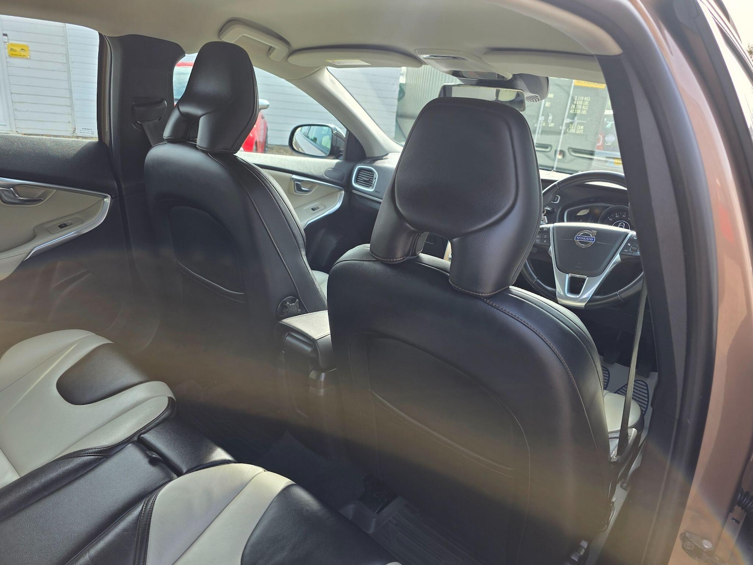 Used Volvo V40 2015 for sale - 77993110: Photo 26