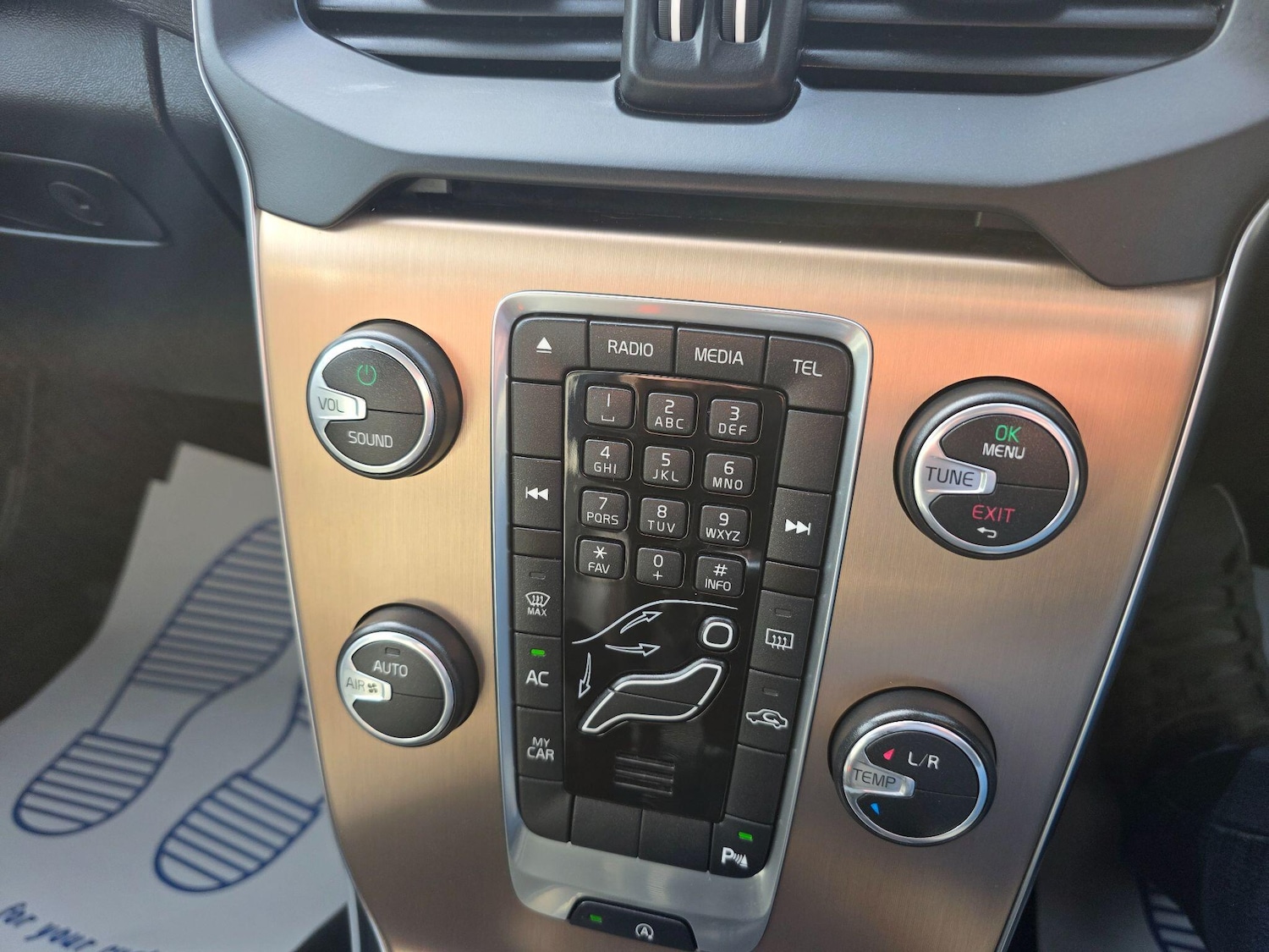 Used Volvo V40 2015 for sale - 77993110: Photo 30