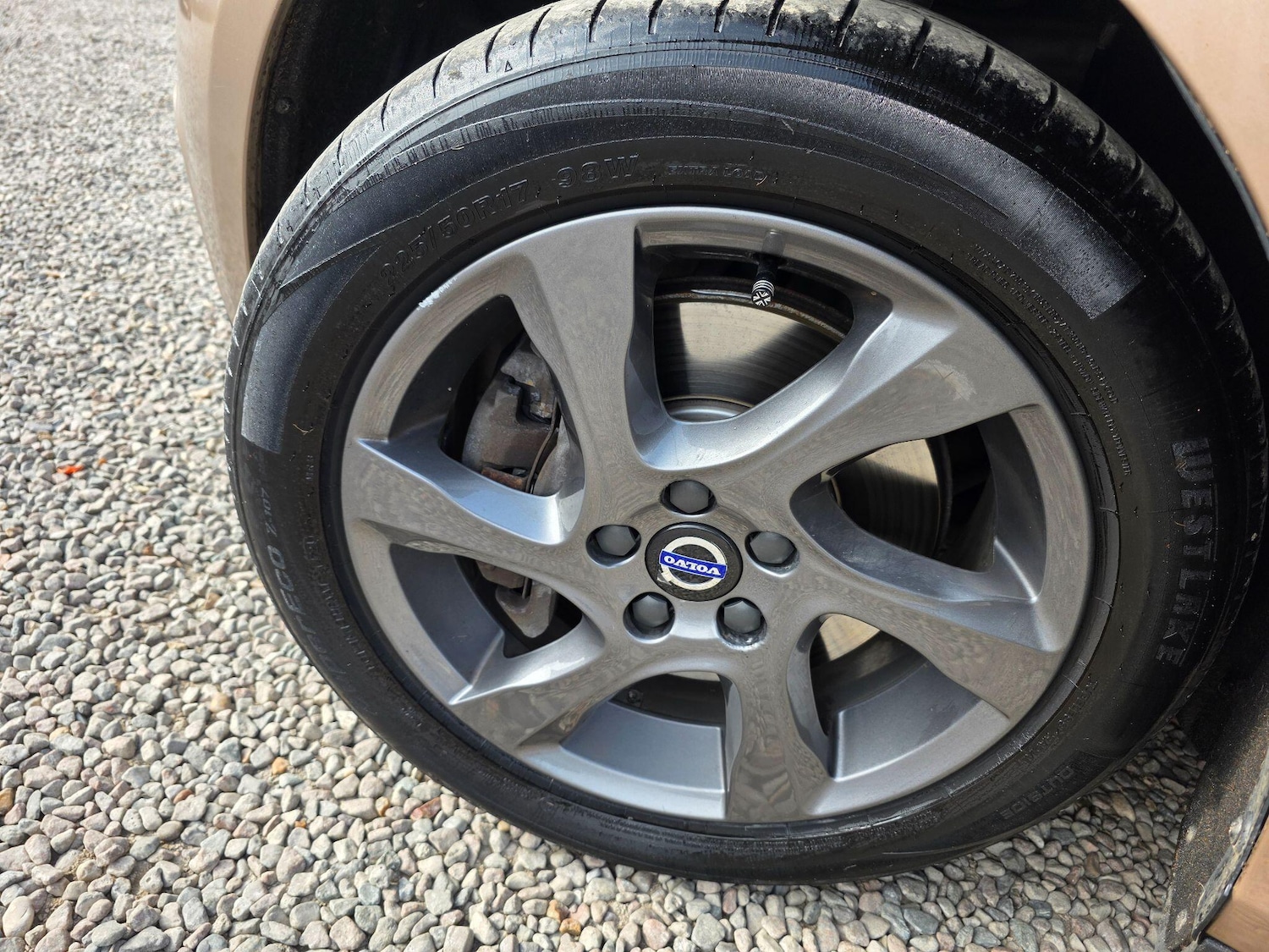 Used Volvo V40 2015 for sale - 77993110: Photo 38