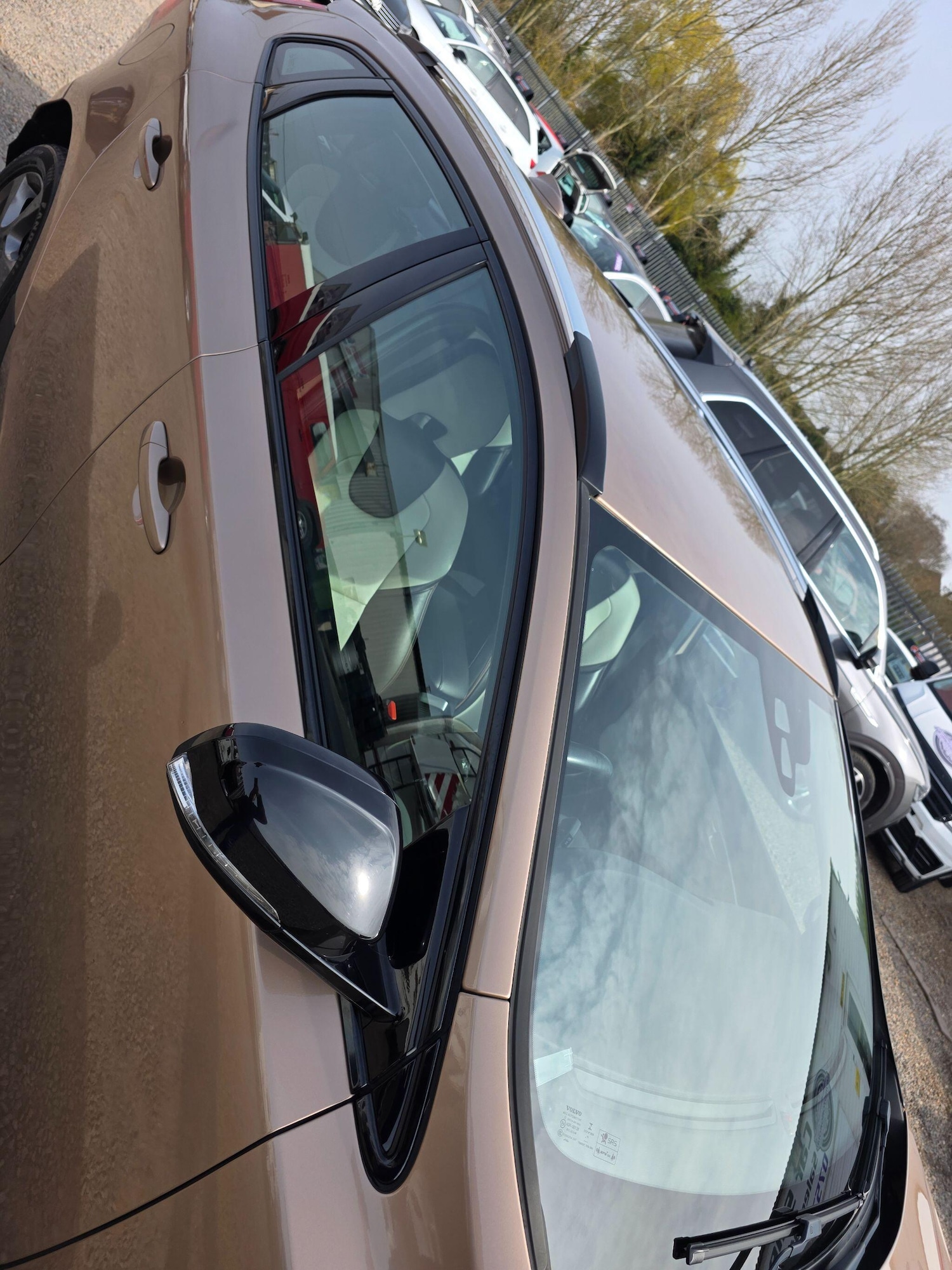 Used Volvo V40 2015 for sale - 77993110: Photo 43