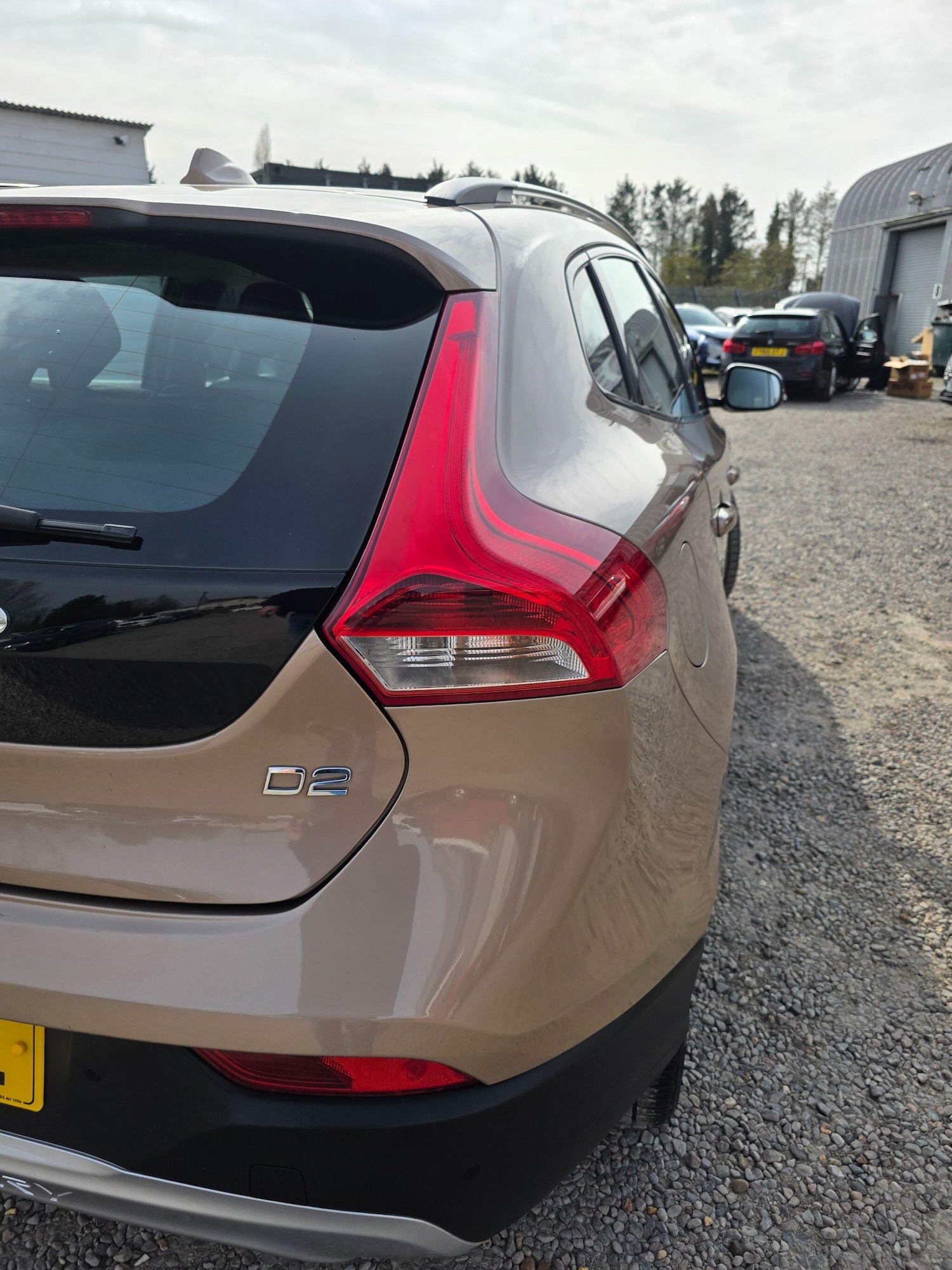 Used Volvo V40 2015 for sale - 77993110: Photo 55