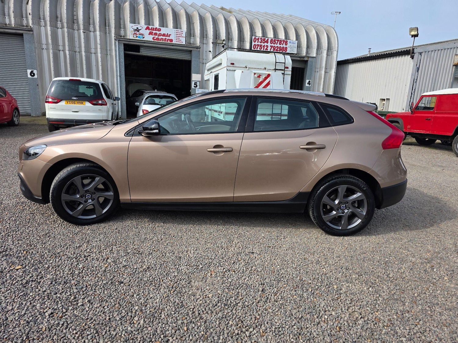 Used Volvo V40 2015 for sale - 77993110: Photo 7