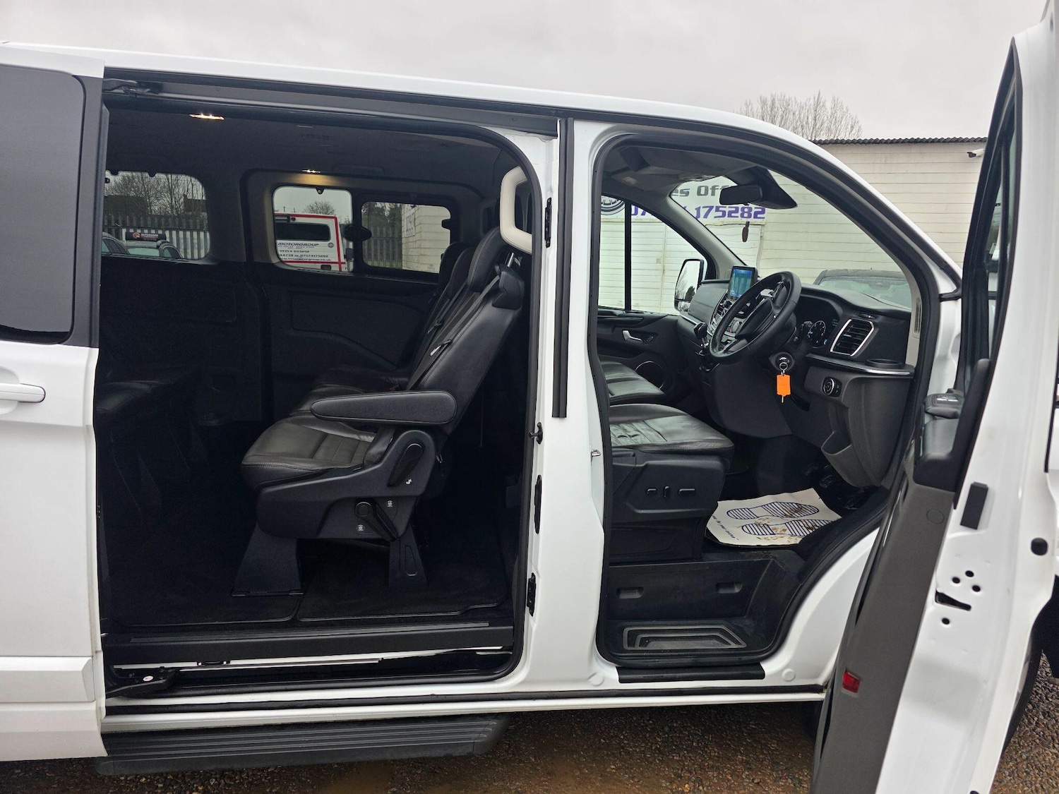 Used Ford Tourneo Custom 2020 for sale - 77175454: Photo 11