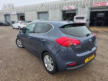 Used Kia Ceed 2013 for sale - 77396593: Photo