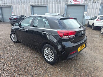 Used Kia Rio 2017 for sale - 77495996: Photo