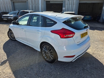 Used Ford Focus 2017 for sale - 78347275: Photo