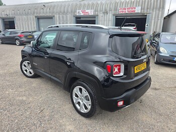 Used Jeep Renegade 2015 for sale - 78947396: Photo
