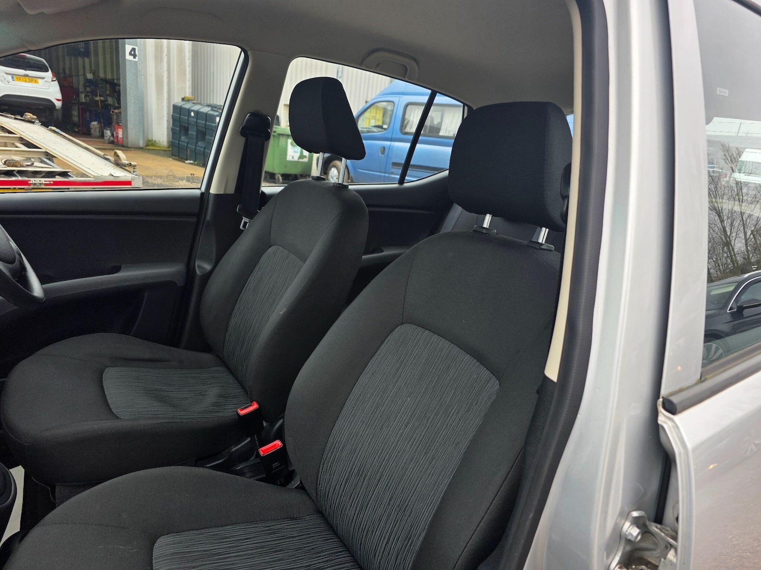 Used Hyundai i10 2013 for sale - 77396068: Photo 18