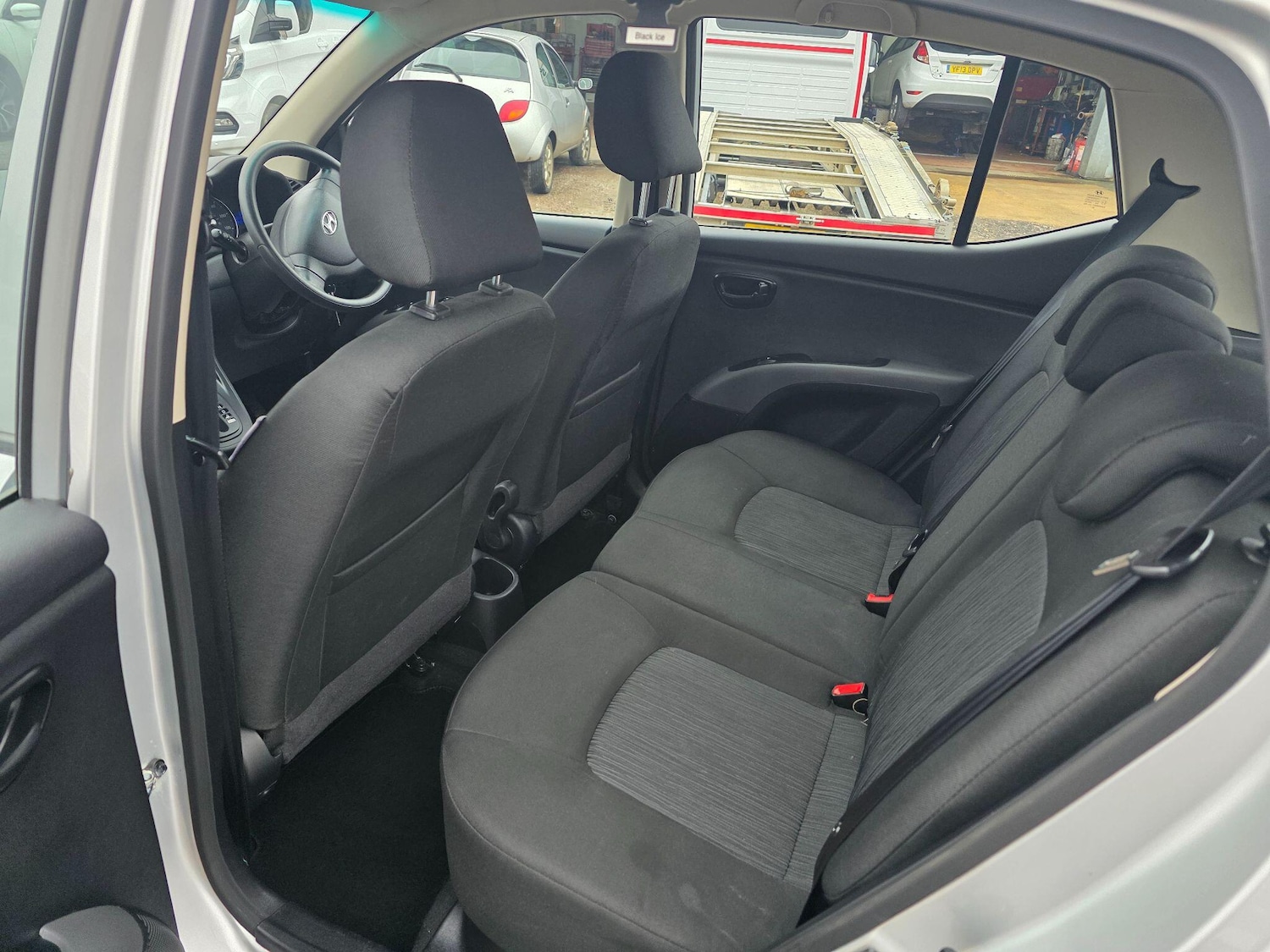 Used Hyundai i10 2013 for sale - 77396068: Photo 24