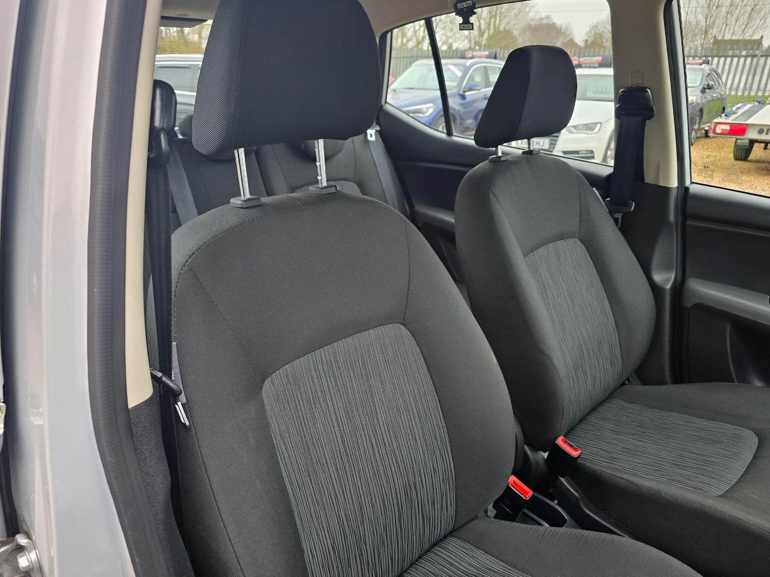 Used Hyundai i10 2013 for sale - 77396068: Photo 34