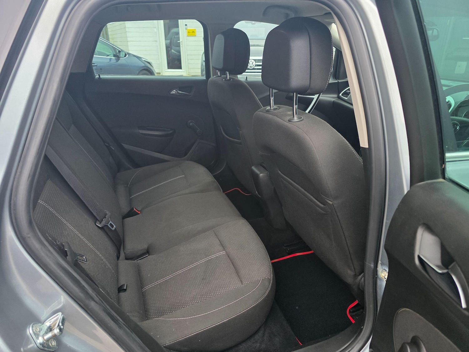 Used Vauxhall Astra 2013 for sale - 77411748: Photo 22