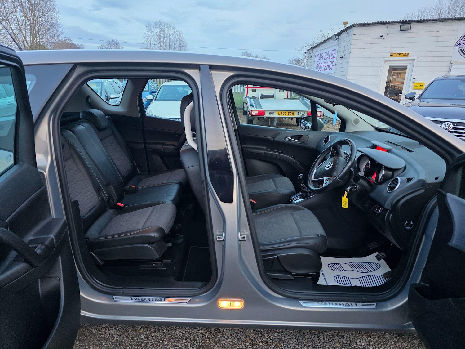 Used Vauxhall Meriva 2013 for sale - 77586619: Photo 11