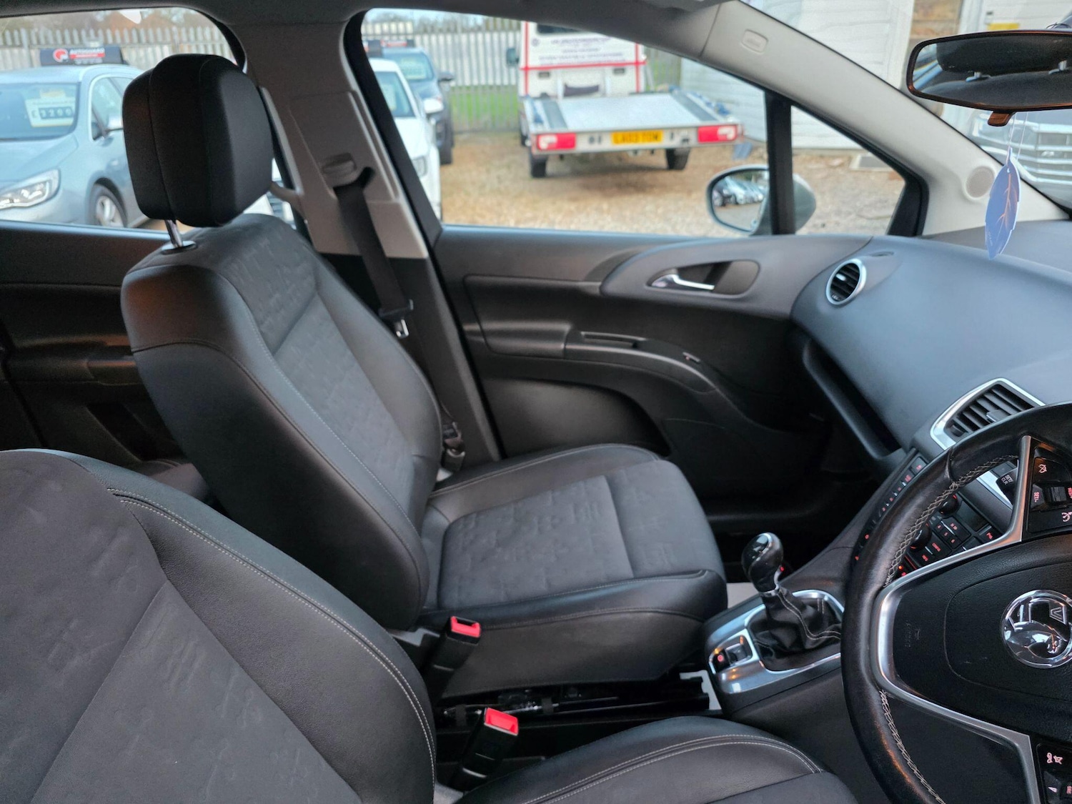 Used Vauxhall Meriva 2013 for sale - 77586619: Photo 14