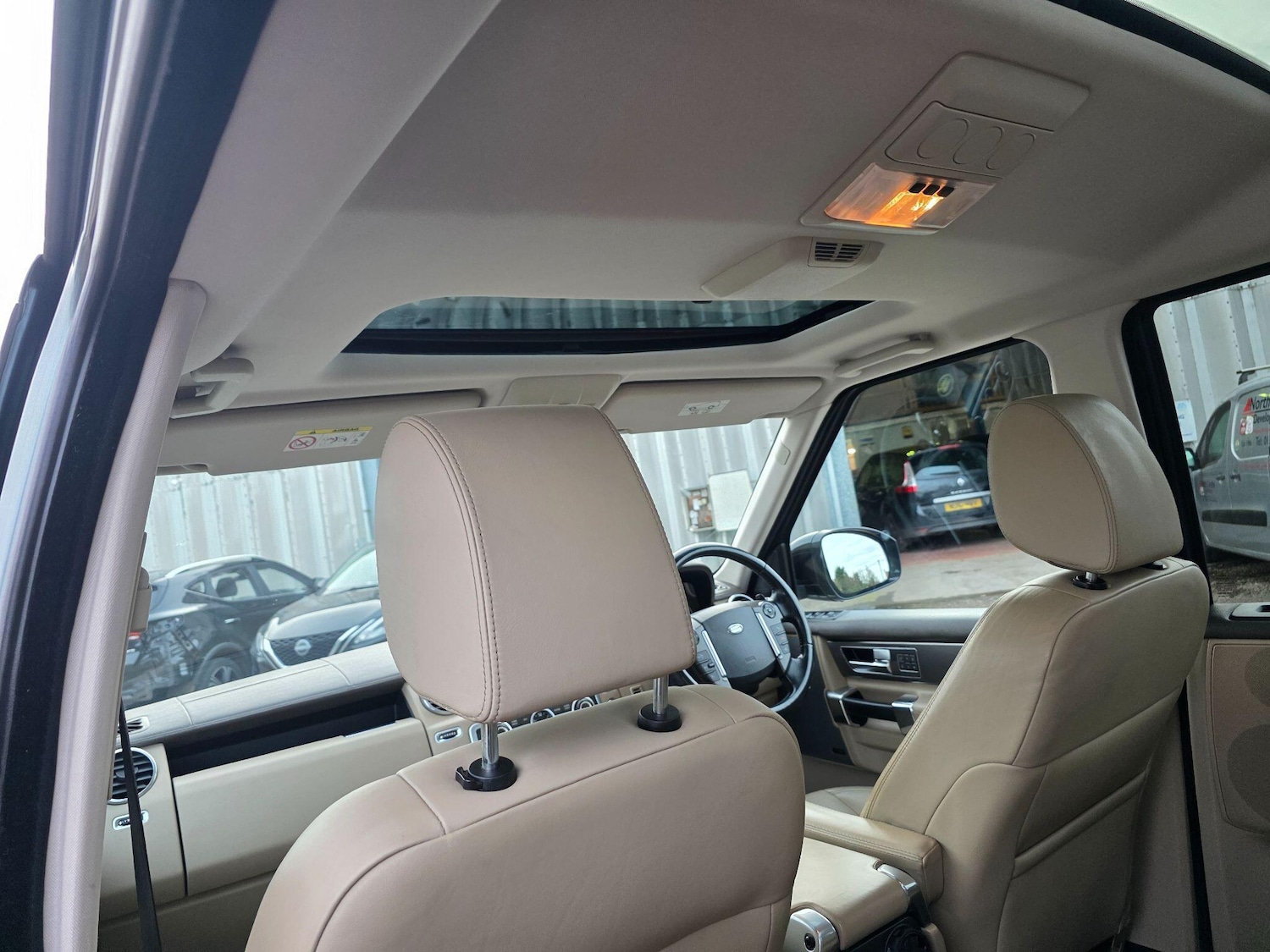 Used Land Rover Discovery 2014 for sale - 77586021: Photo 91