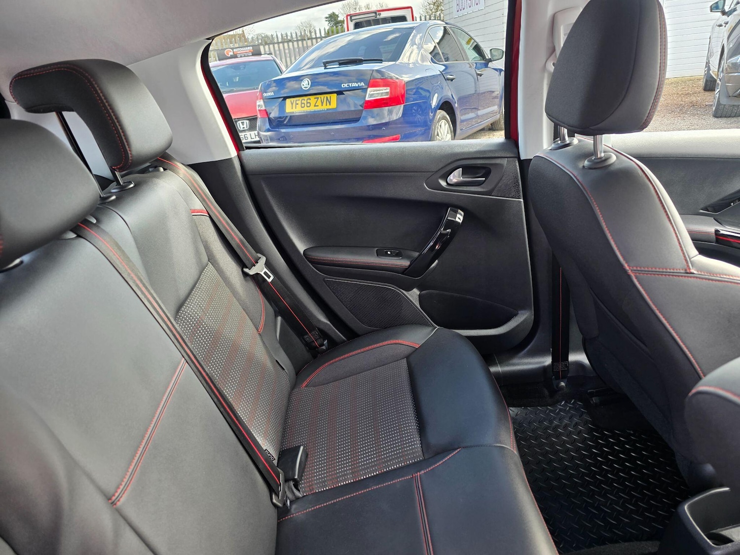 Used Peugeot 208 2017 for sale - 78128001: Photo 24