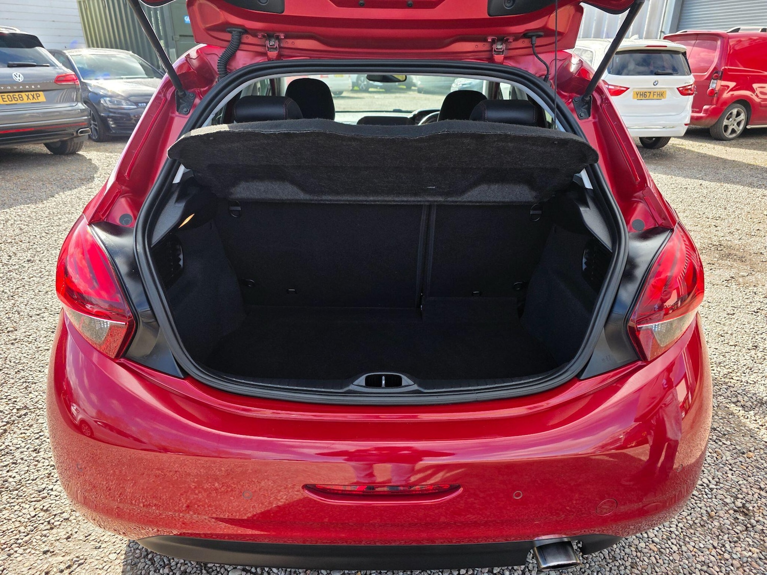 Used Peugeot 208 2017 for sale - 78128001: Photo 41