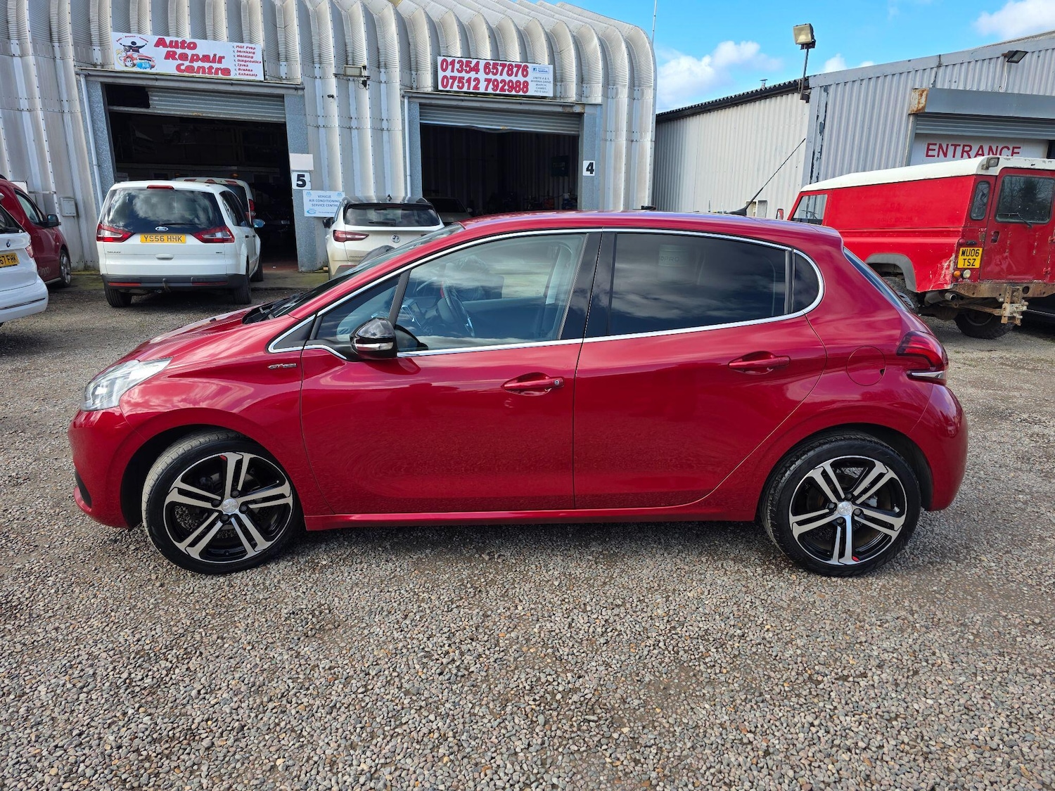 Used Peugeot 208 2017 for sale - 78128001: Photo 5