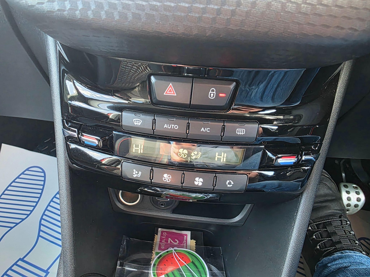 Used Peugeot 208 2017 for sale - 78128001: Photo 61