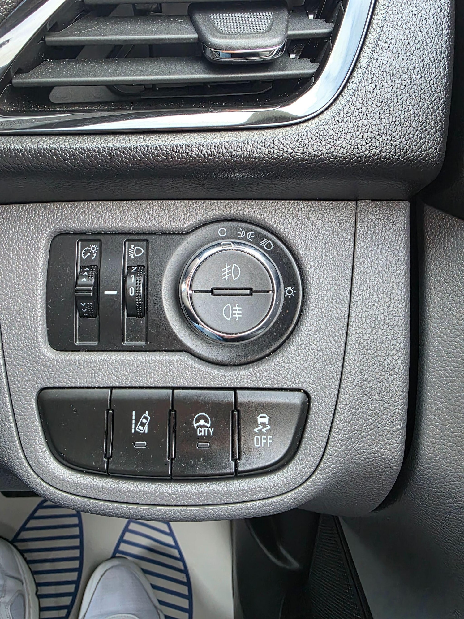 Used Vauxhall Viva 2016 for sale - 77710006: Photo 31