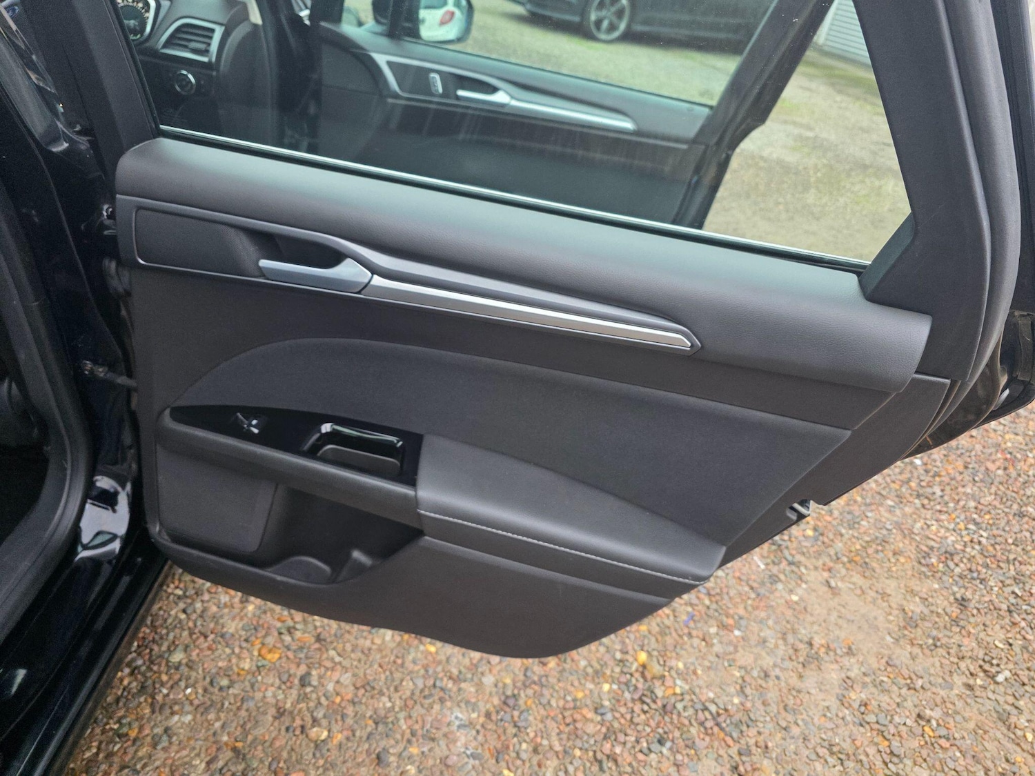 Used Ford Mondeo 2017 for sale - 77109058: Photo 32