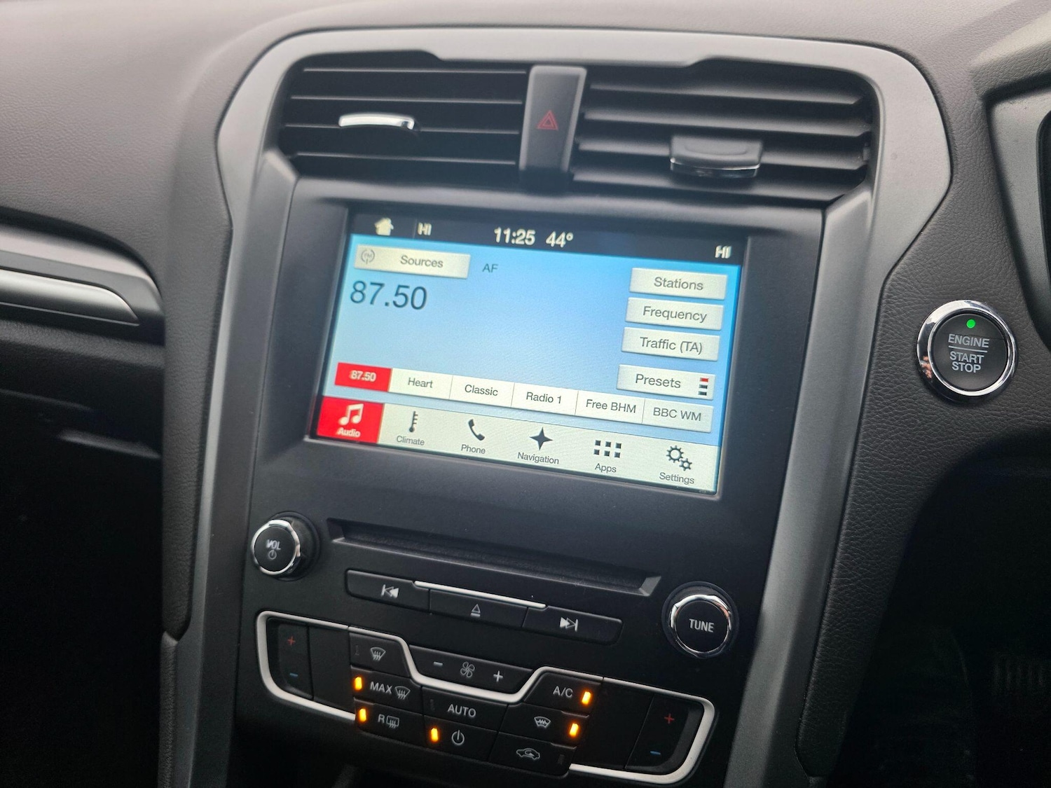 Used Ford Mondeo 2017 for sale - 77109058: Photo 40