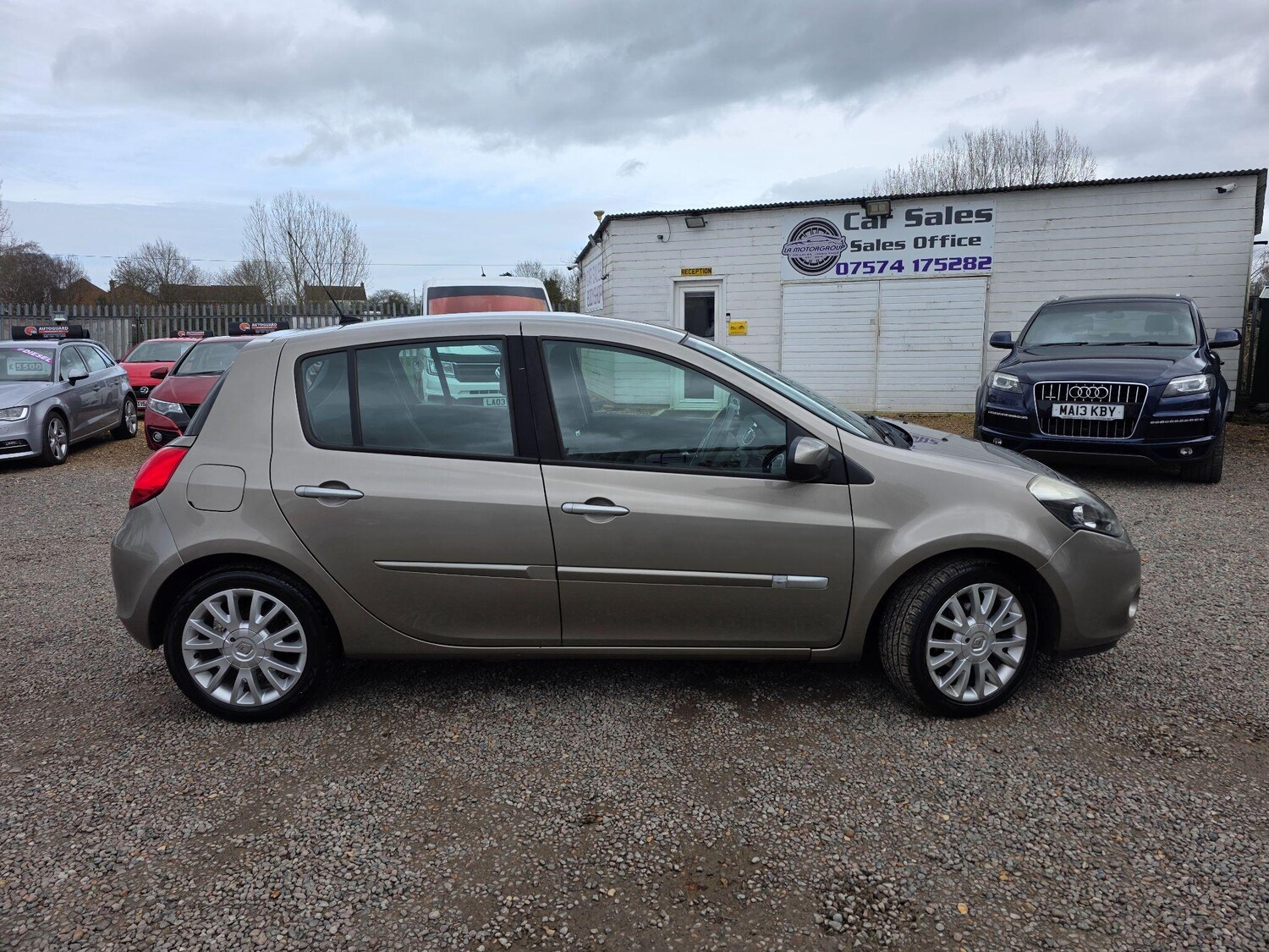 Used Renault Clio 2011 for sale - 77908942: Photo 10