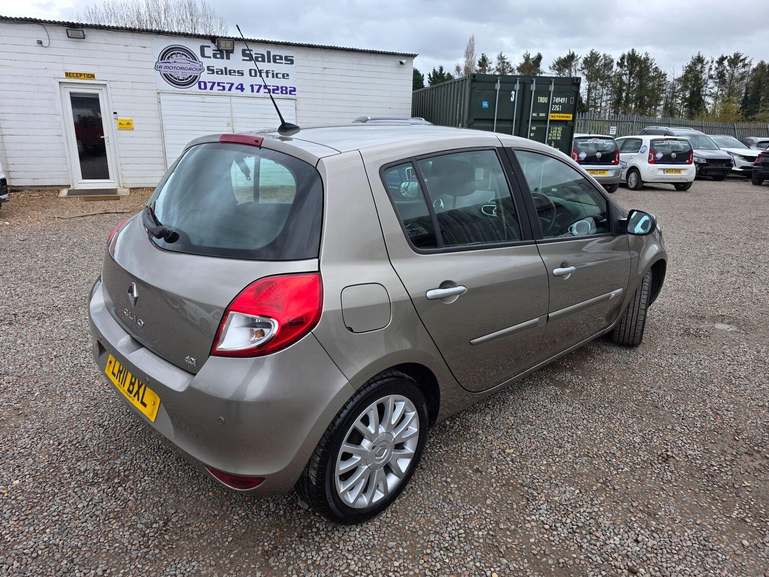 Used Renault Clio 2011 for sale - 77908942: Photo 11