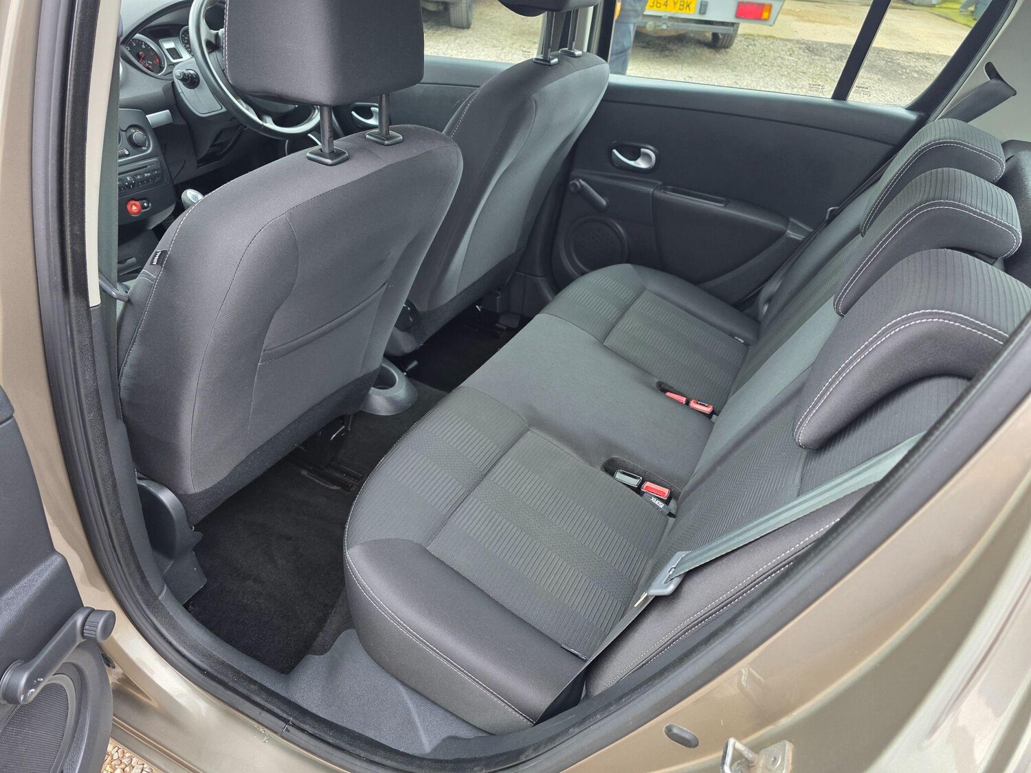 Used Renault Clio 2011 for sale - 77908942: Photo 23