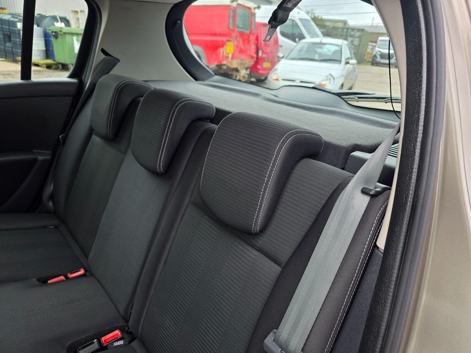 Used Renault Clio 2011 for sale - 77908942: Photo 25