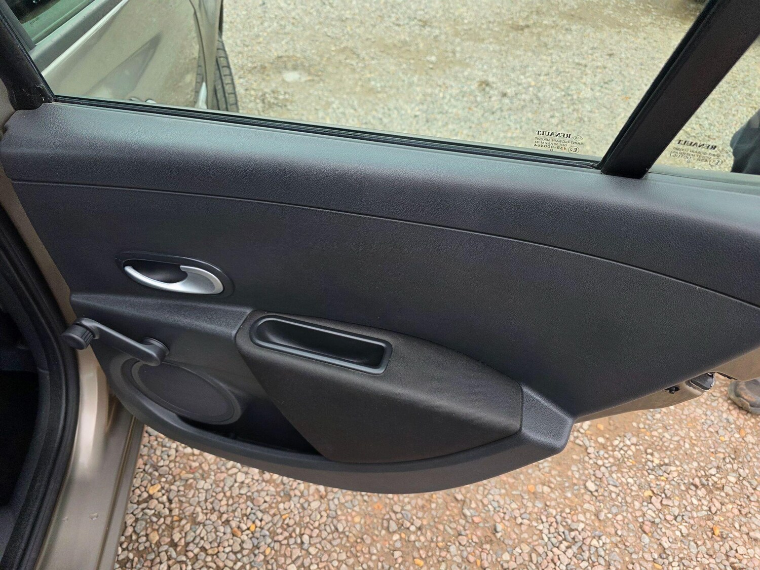 Used Renault Clio 2011 for sale - 77908942: Photo 30