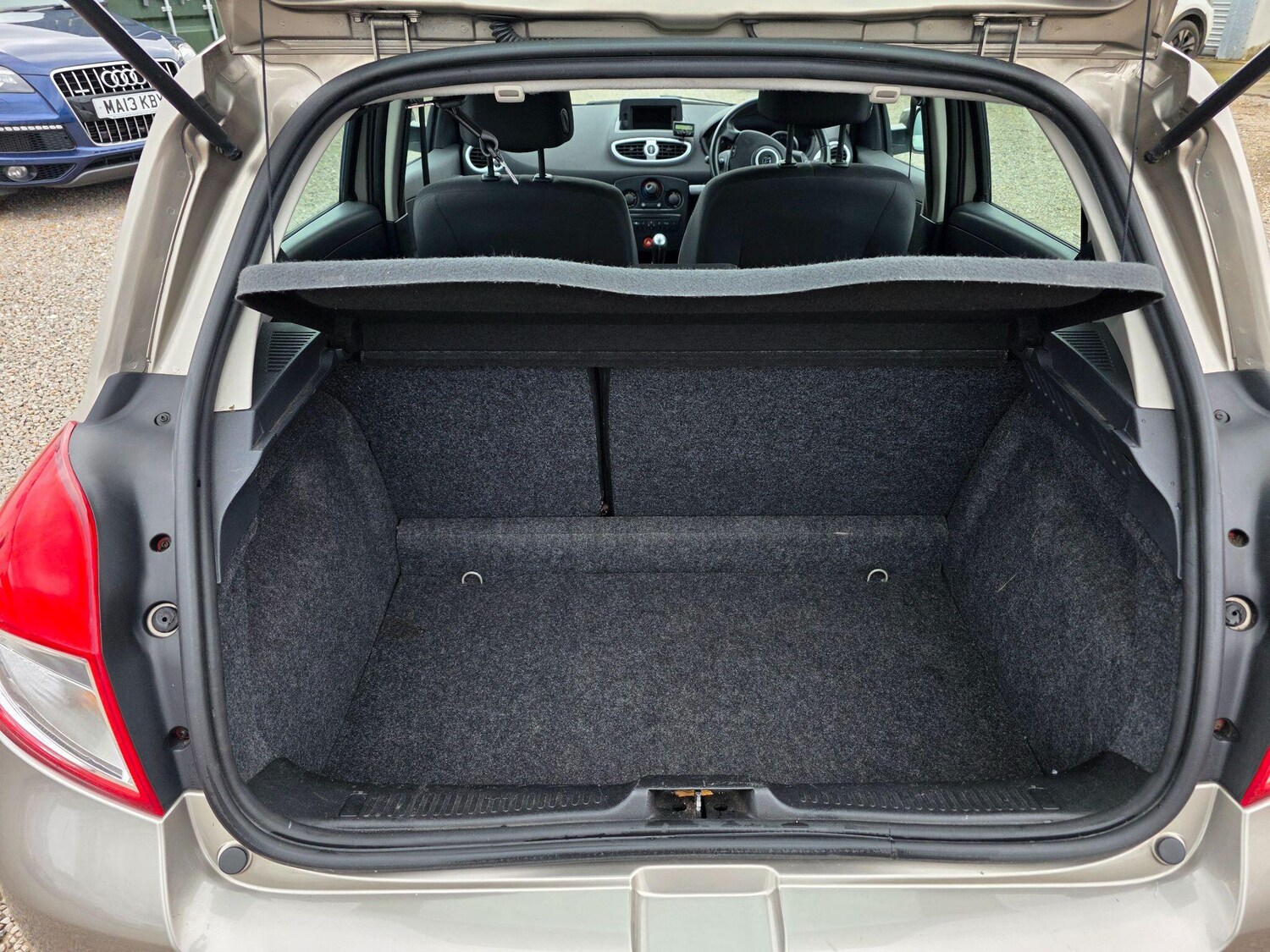 Used Renault Clio 2011 for sale - 77908942: Photo 37