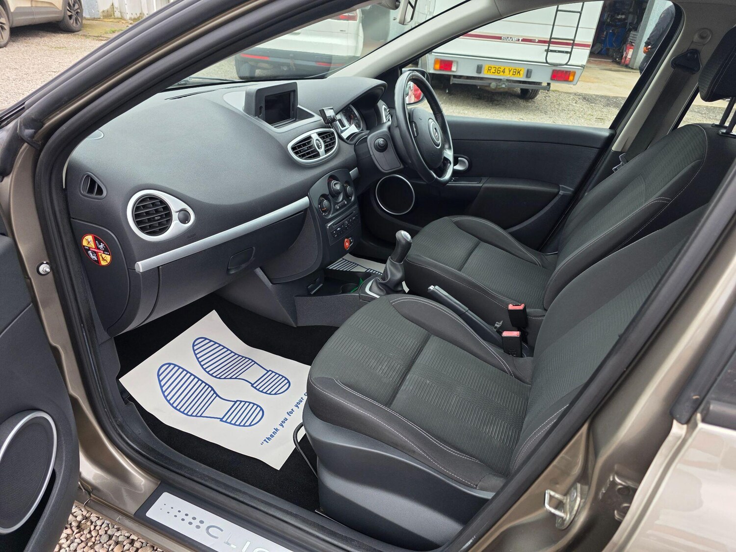 Used Renault Clio 2011 for sale - 77908942: Photo 39