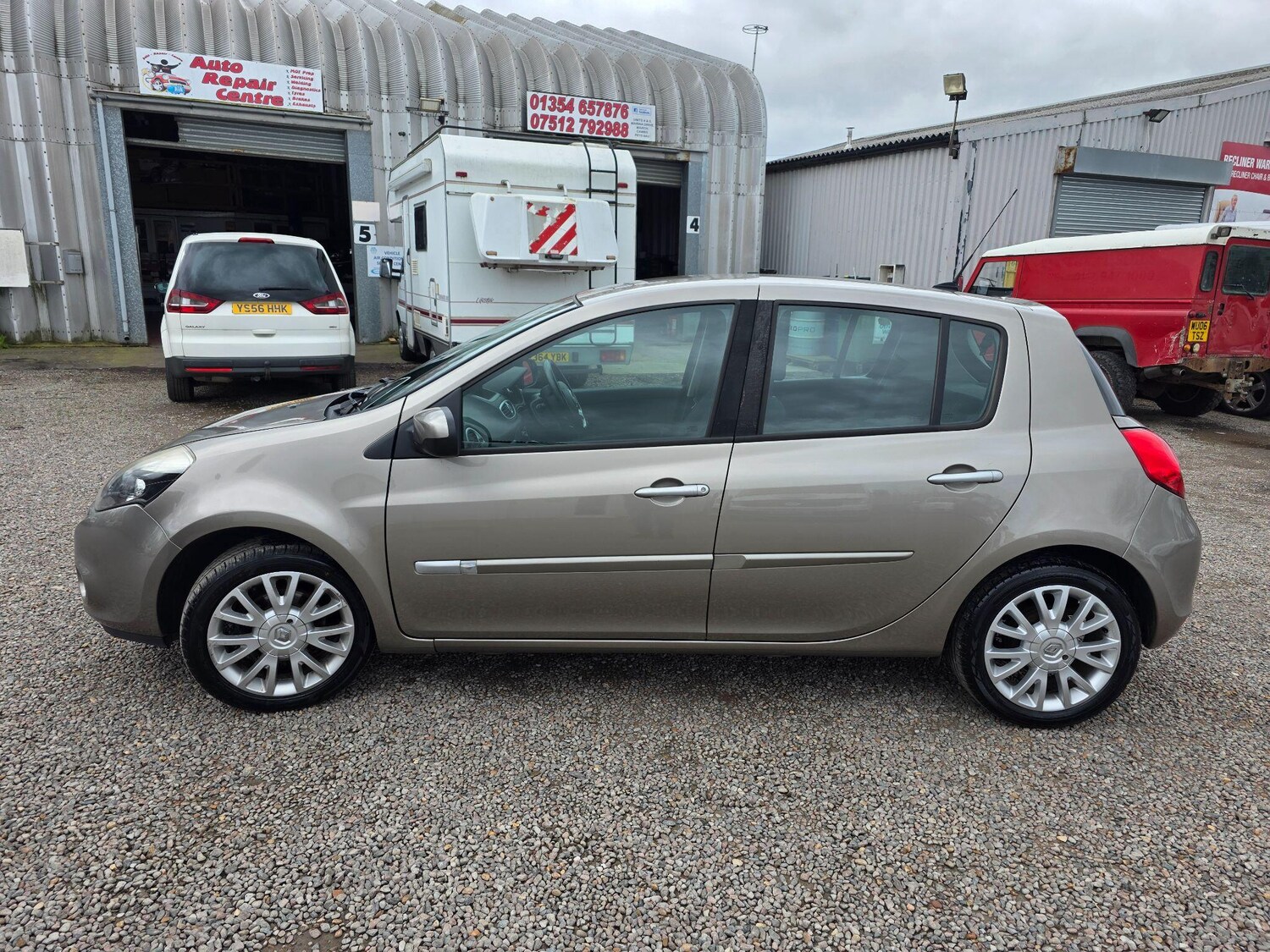 Used Renault Clio 2011 for sale - 77908942: Photo 6
