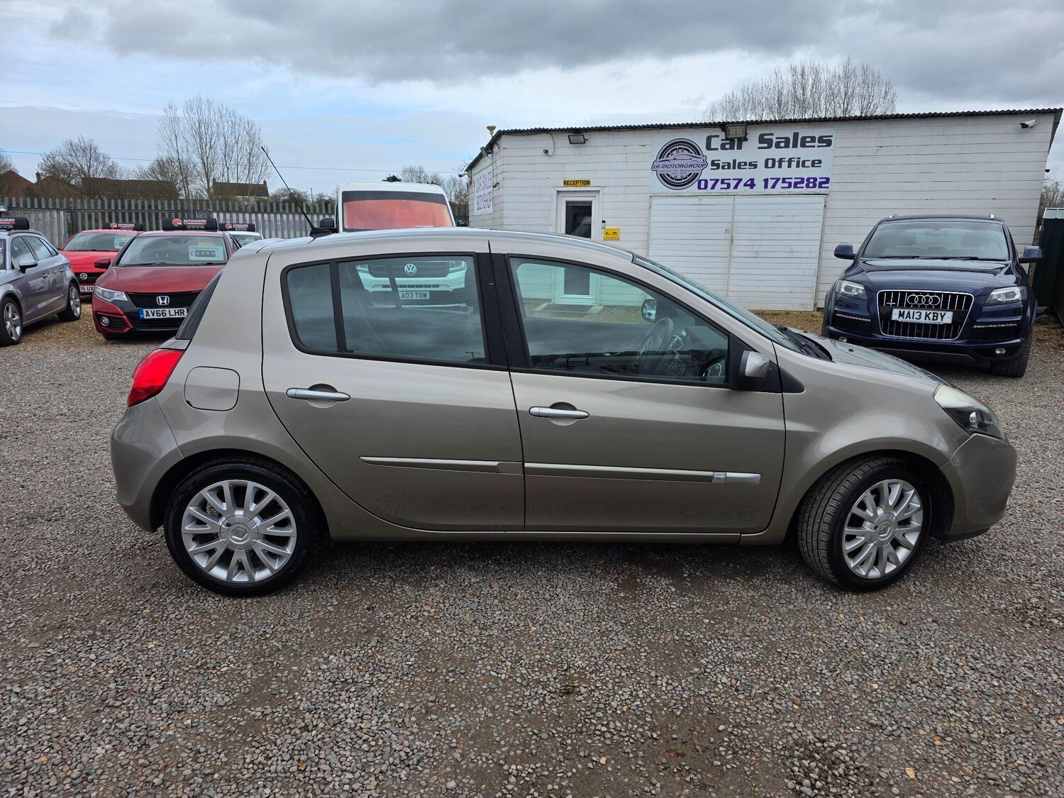 Used Renault Clio 2011 for sale - 77908942: Photo 9