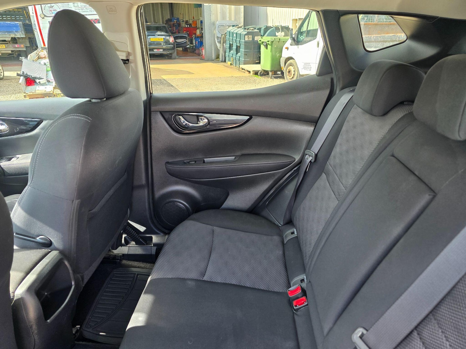 Used Nissan Qashqai 2015 for sale - 77109021: Photo 25