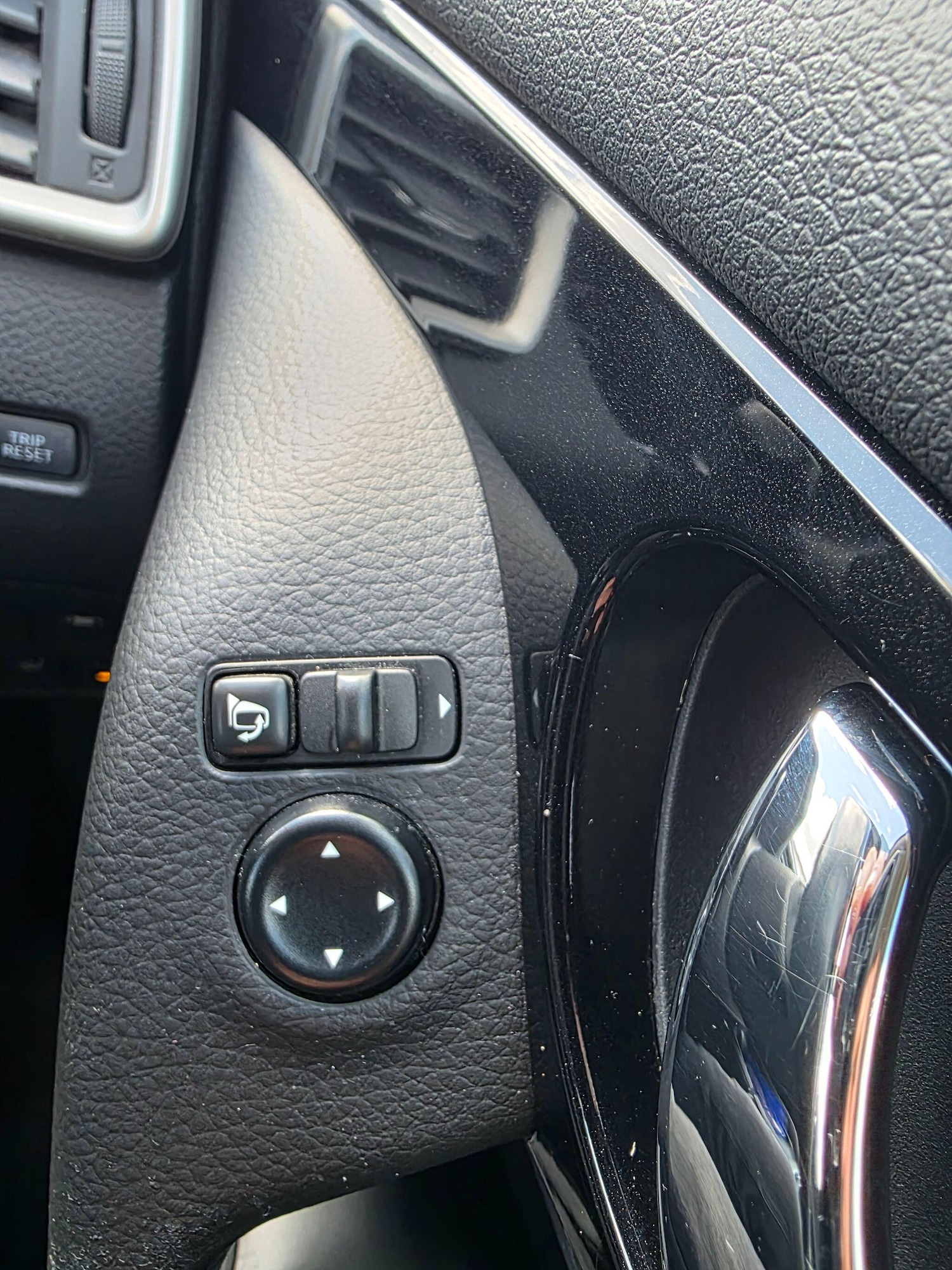 Used Nissan Qashqai 2015 for sale - 77109021: Photo 46