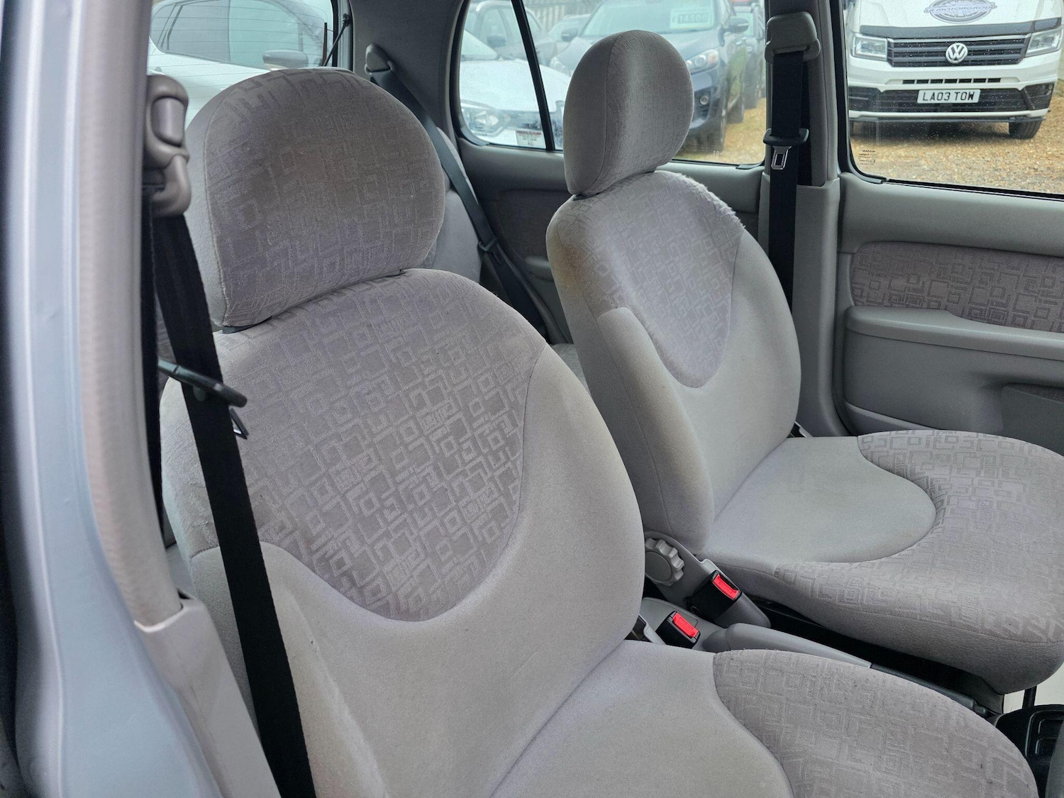 Used Nissan Micra 2001 for sale - 77130638: Photo 12