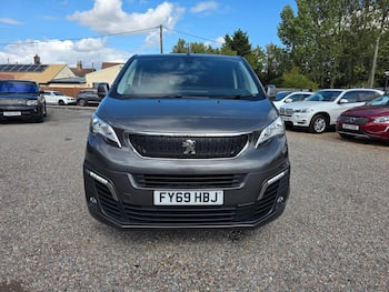 Used Peugeot Traveller 2019 for sale - 79681047: Photo