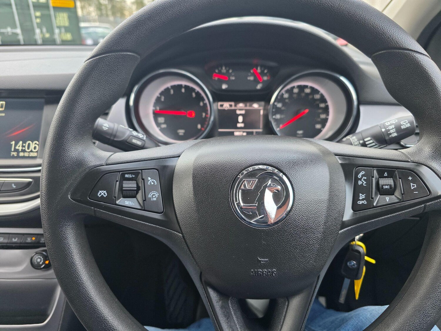 Used Vauxhall Astra 2017 for sale - 77496461: Photo 42