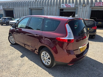 Used Renault Grand Scenic 2014 for sale - 79532402: Photo