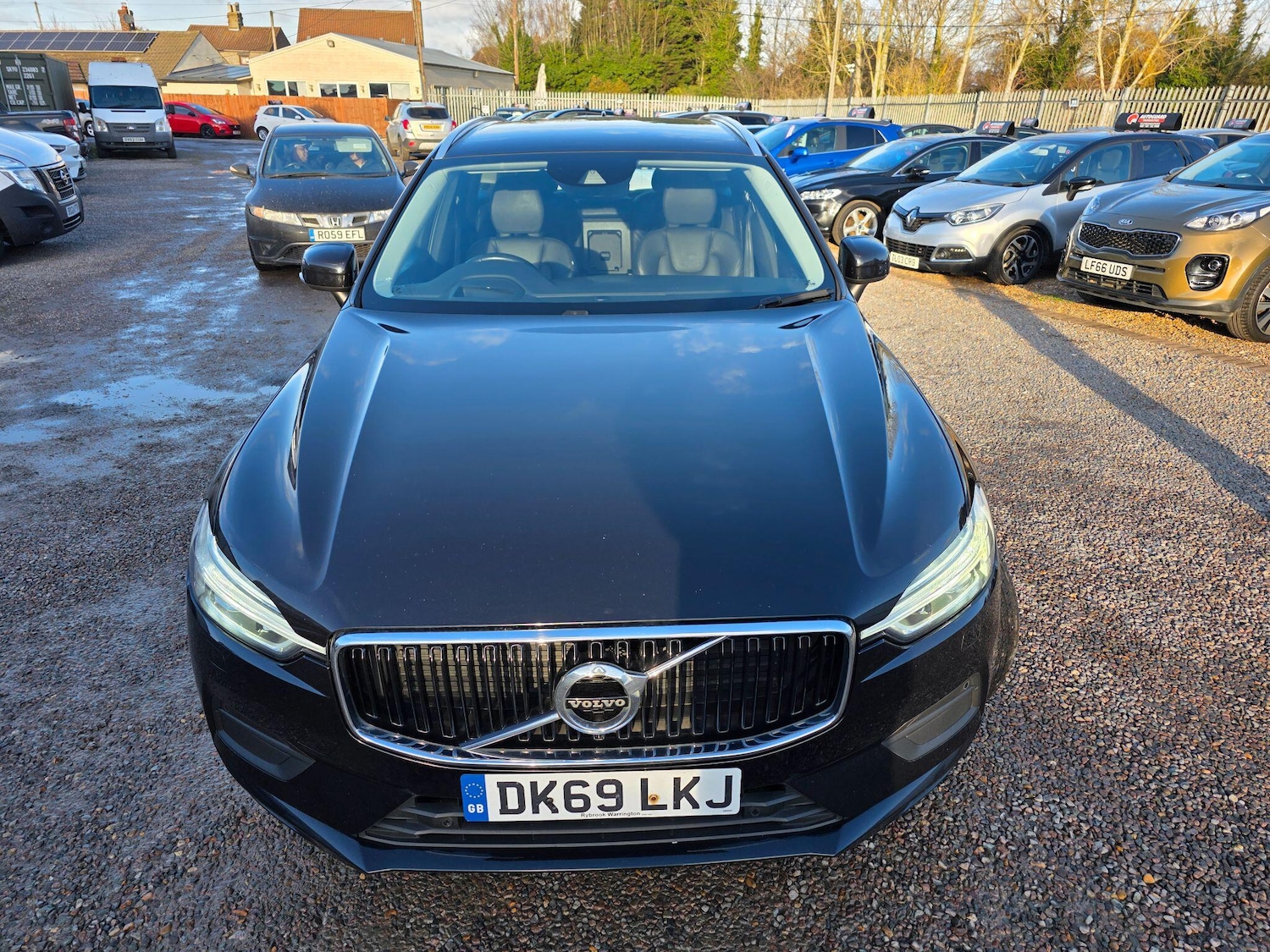 Used Volvo XC60 2019 for sale - 77166855: Photo 2