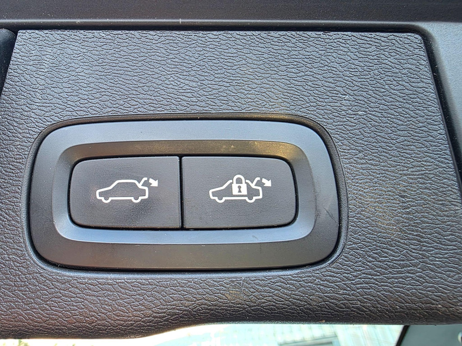 Used Volvo XC60 2019 for sale - 77166855: Photo 33