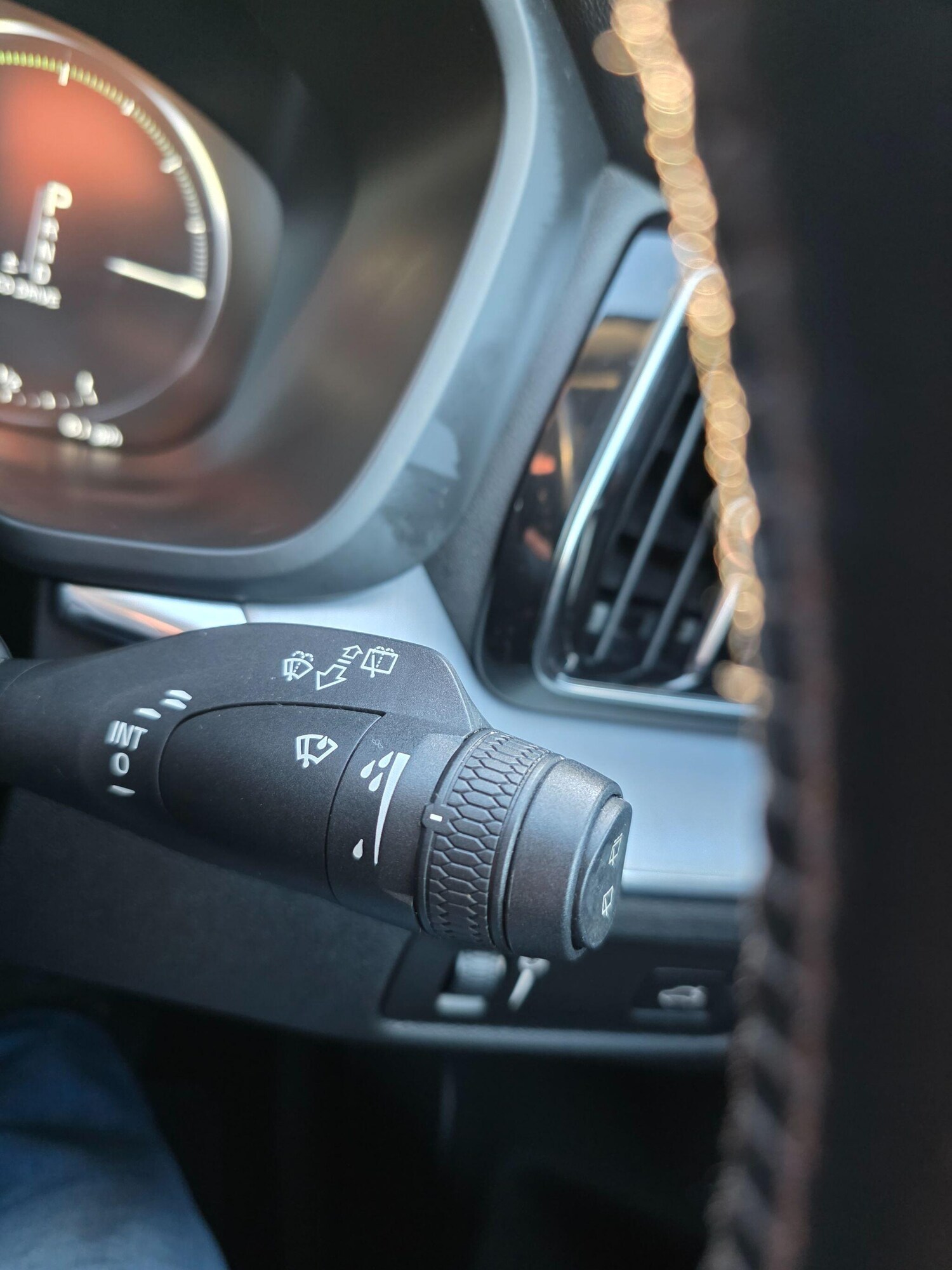 Used Volvo XC60 2019 for sale - 77166855: Photo 35