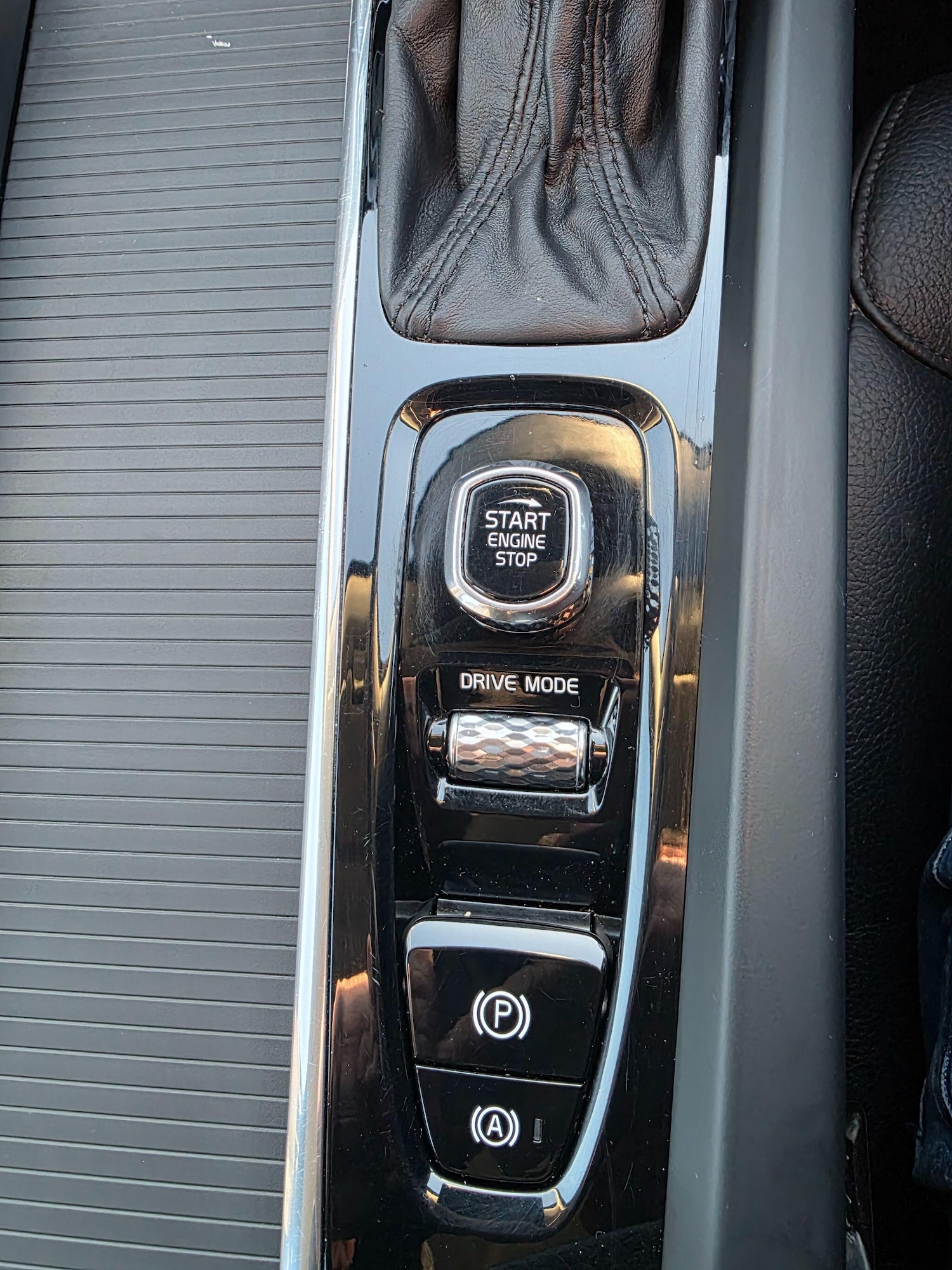 Used Volvo XC60 2019 for sale - 77166855: Photo 42