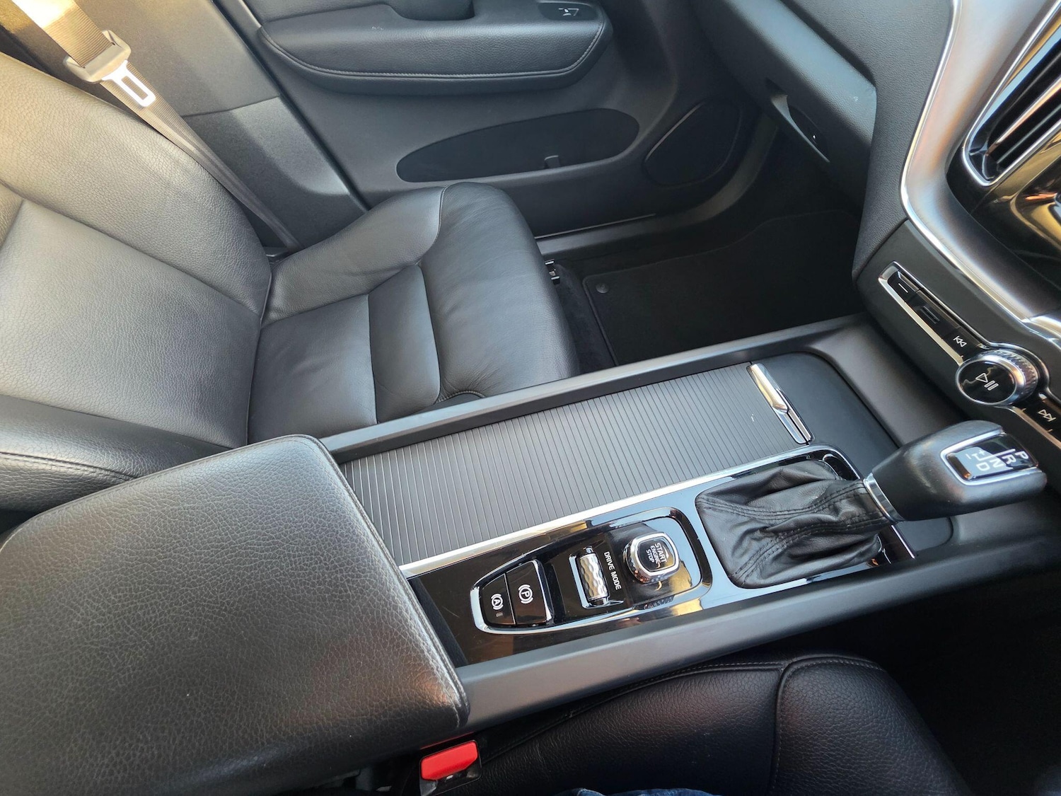 Used Volvo XC60 2019 for sale - 77166855: Photo 65