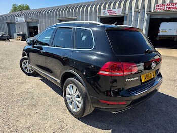 Used Volkswagen Touareg 2011 for sale - 78462232: Photo