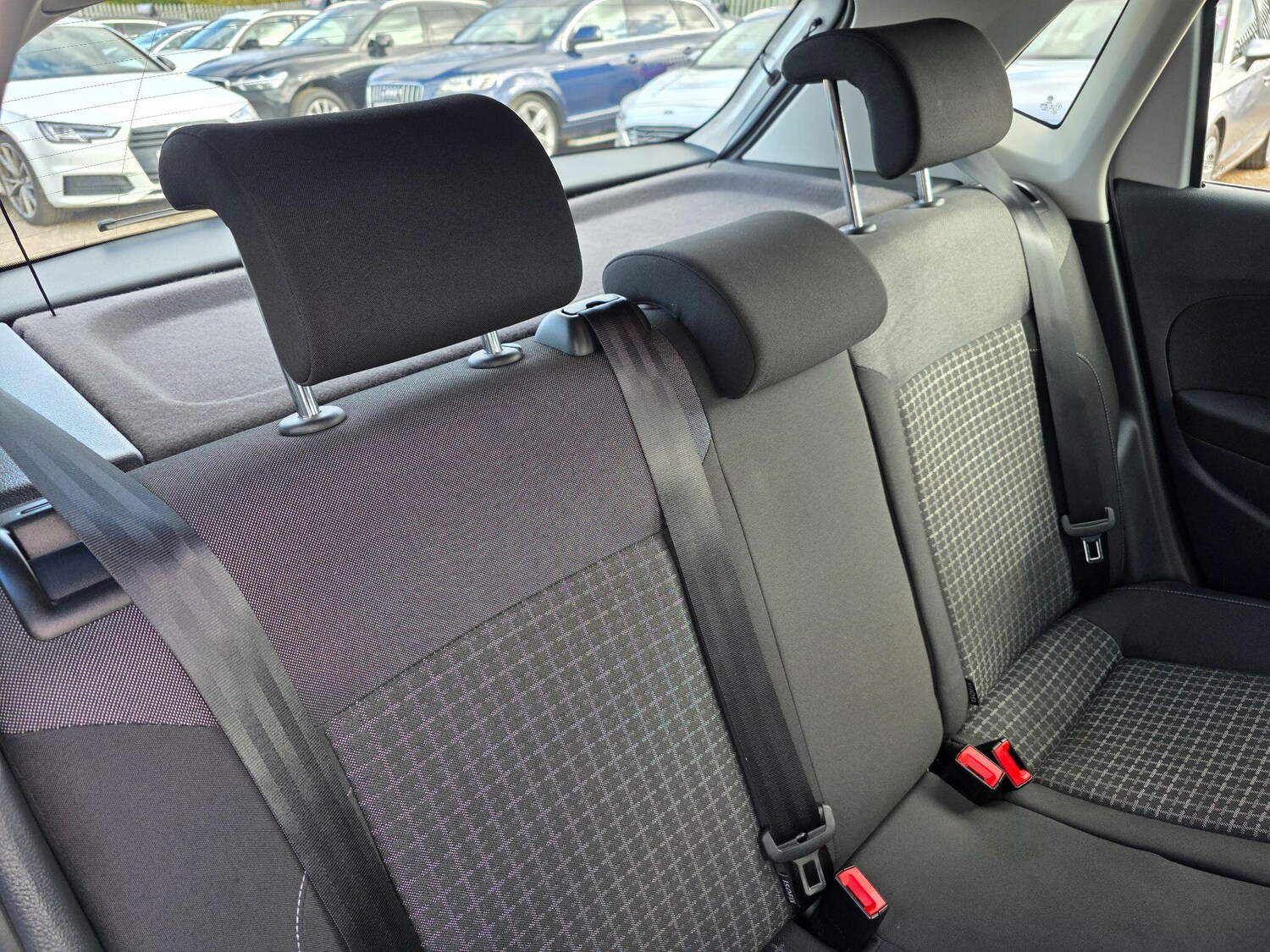 Used Volkswagen Polo 2015 for sale - 77838869: Photo 22