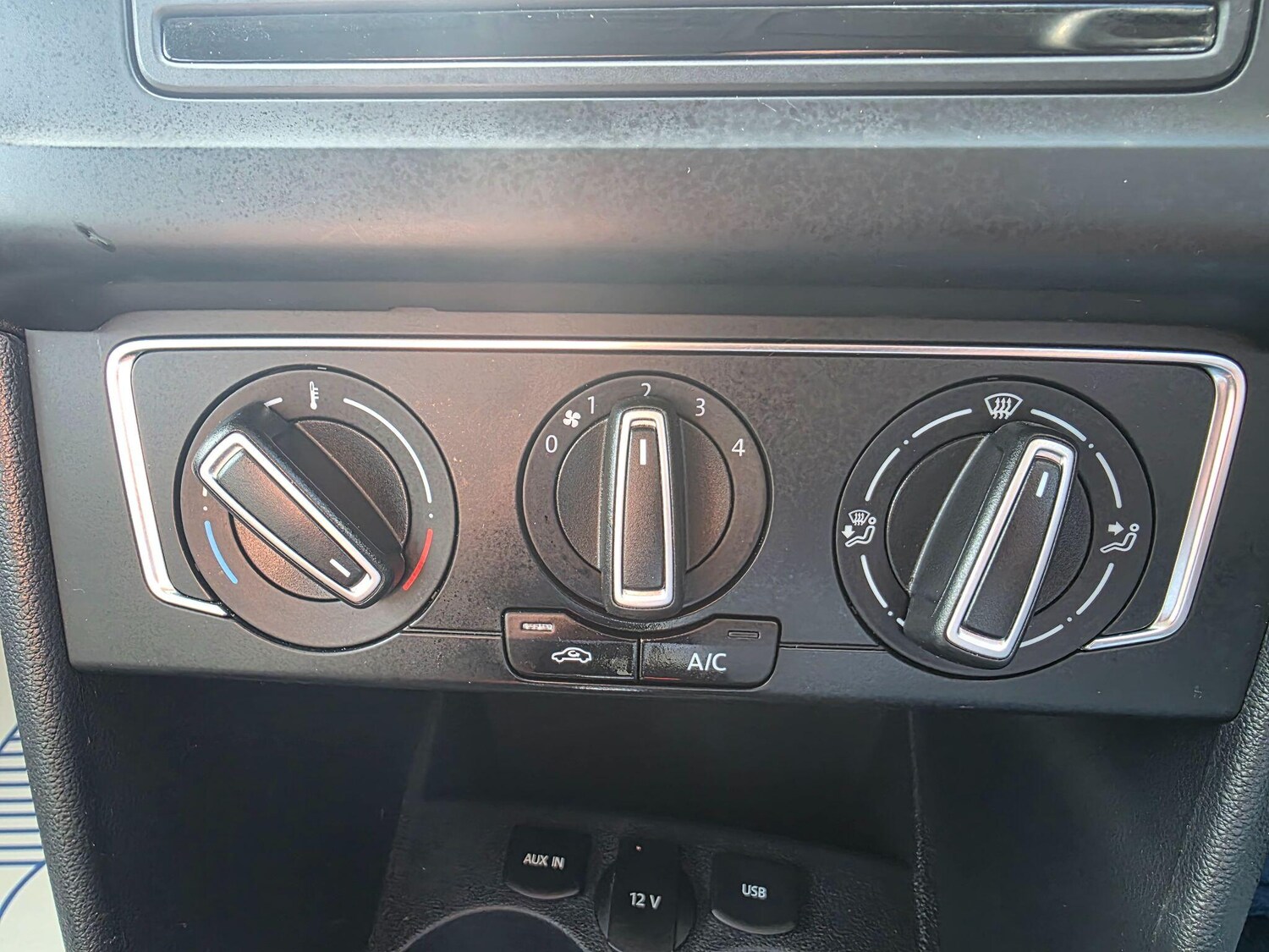 Used Volkswagen Polo 2015 for sale - 77838869: Photo 27