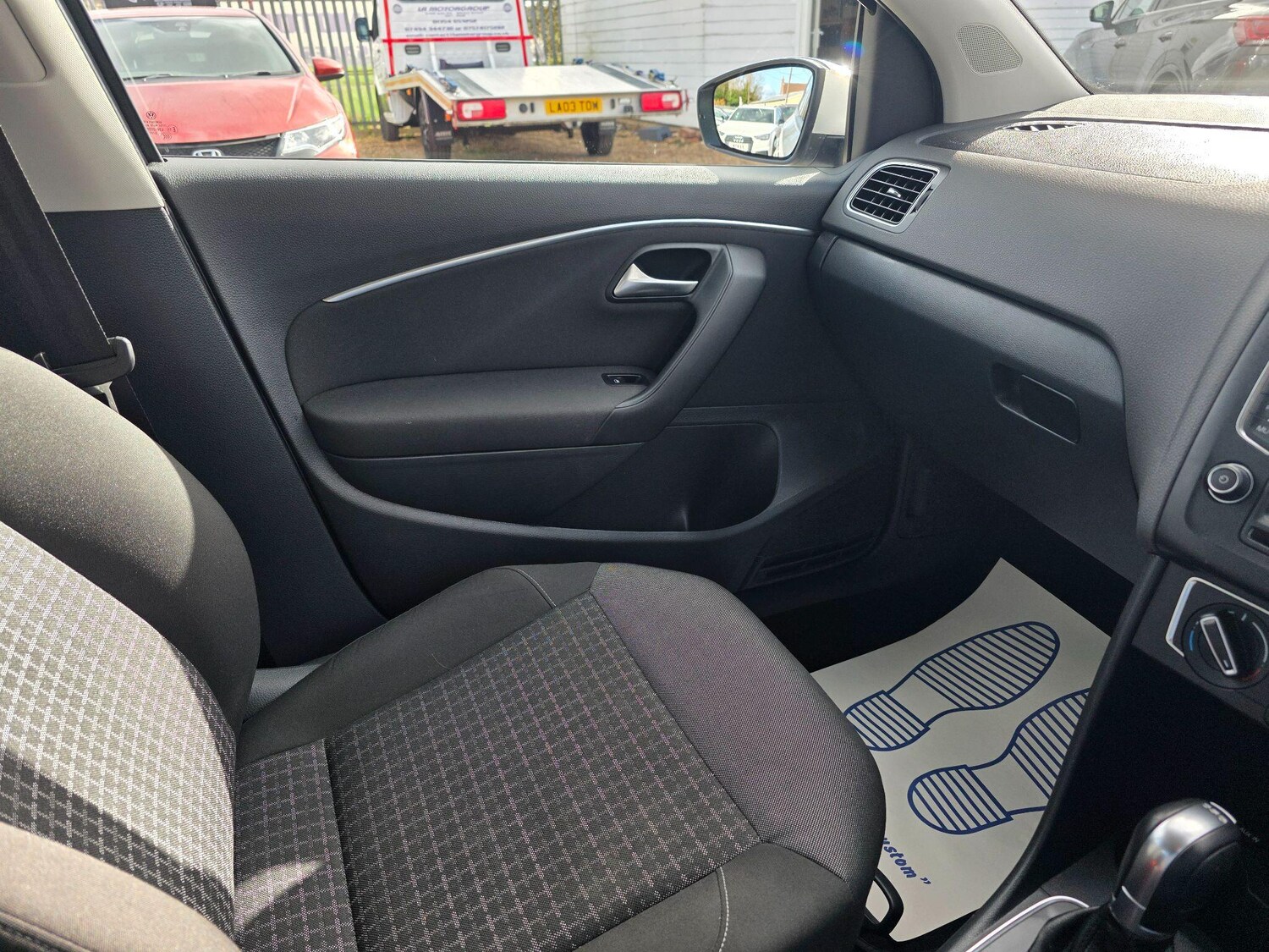 Used Volkswagen Polo 2015 for sale - 77838869: Photo 32